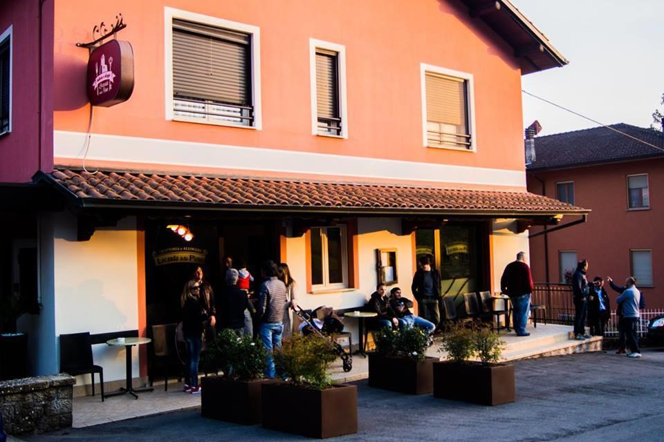 Locanda Della Pieve Tizzano Val Parma ภายนอก รูปภาพ