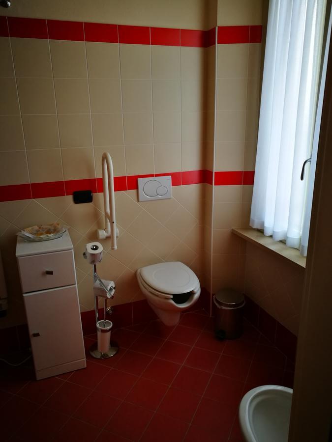 Locanda Della Pieve Tizzano Val Parma ภายนอก รูปภาพ