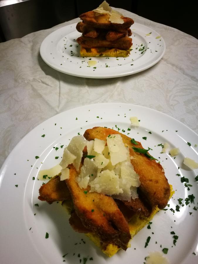 Locanda Della Pieve Tizzano Val Parma ภายนอก รูปภาพ